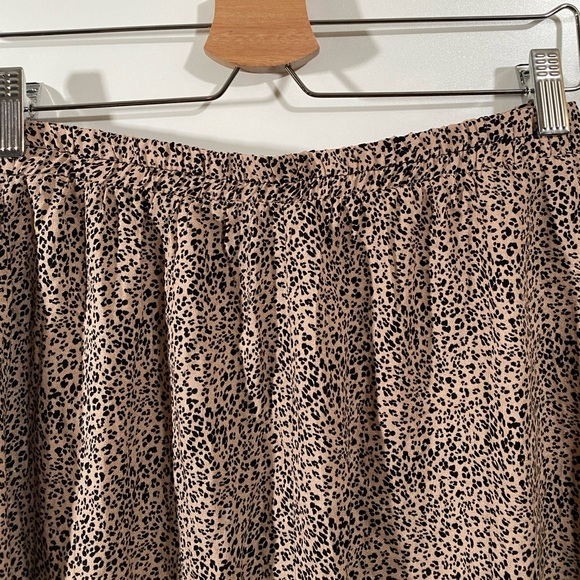 True Wrap Midi Skirt with Micro Leopard Print Pattern Size Small Tan Neutral - Picture 6 of 9